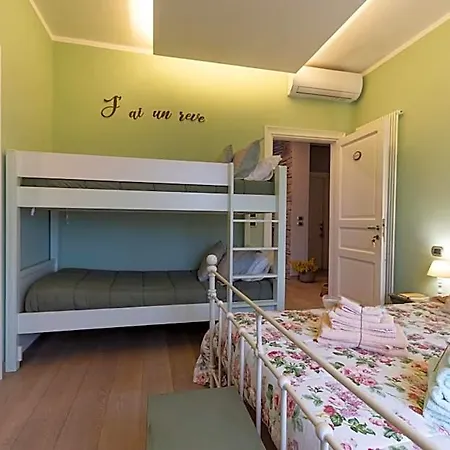 Casa Montalgallo Acomodação com café da manhã  3*